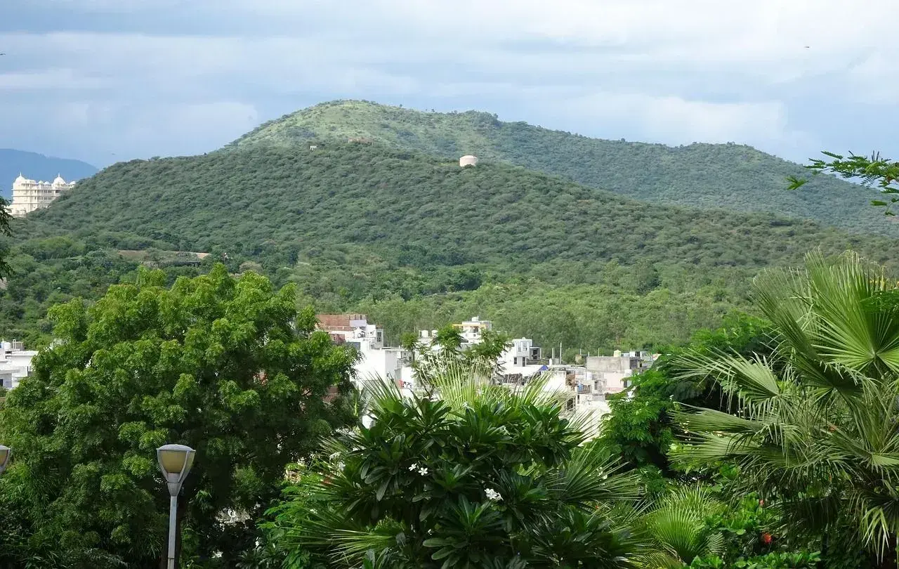 Ahmedabad to Udaipur